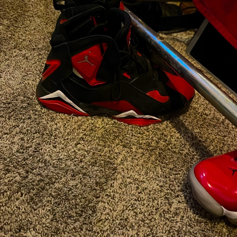 Red black Jordan’s